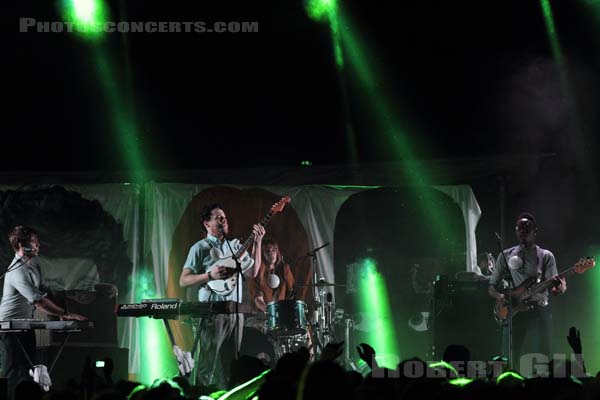 METRONOMY - 2011-09-11 - PARIS - Parc de Bagatelle - 